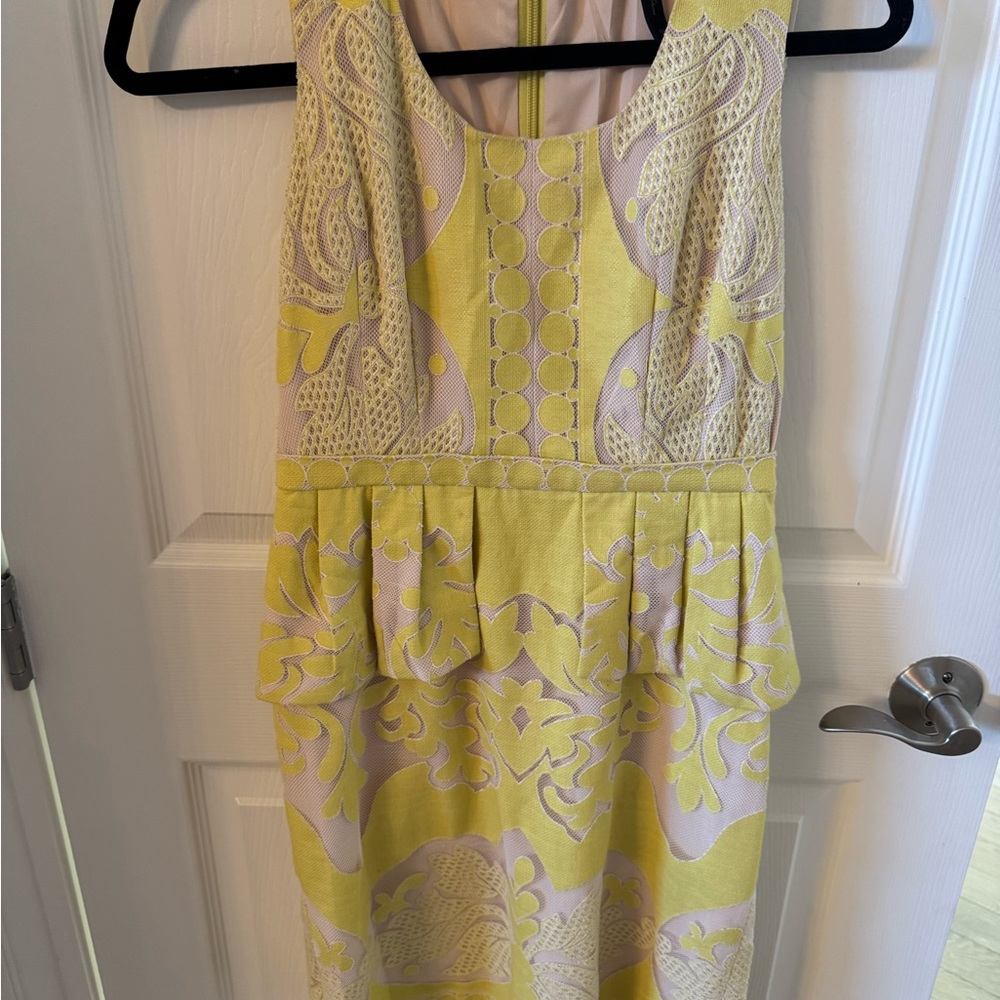 BCBG Yellow and tan lace peplum Sleeveless Dress